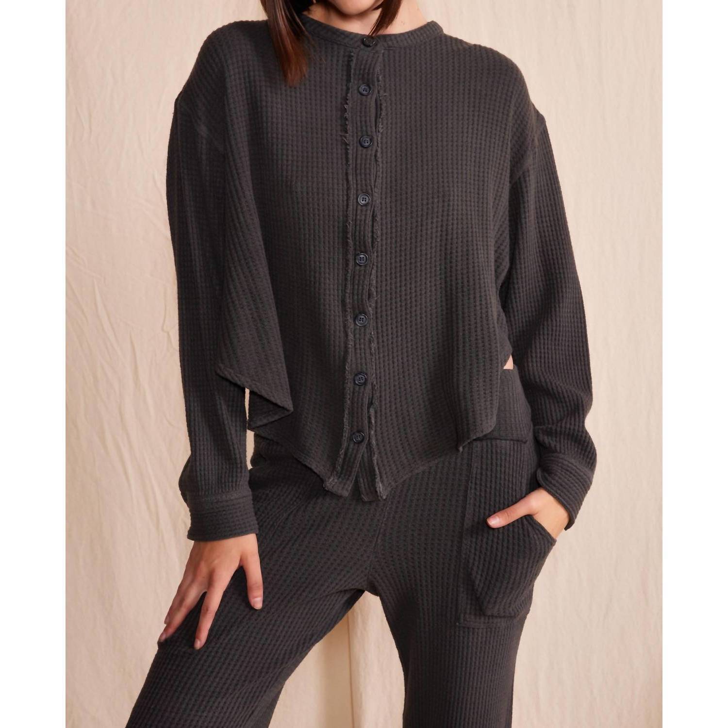 New People Of Leisure Quinn Waffle Top In Vintage Black